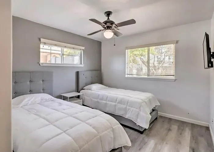 Holiday home Modern Min Walk To W & City Center *