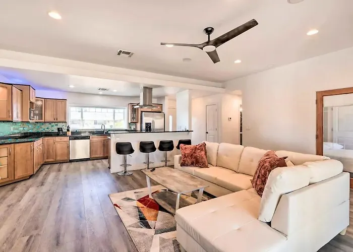 Modern Min Walk To W & City Center Holiday home Scottsdale